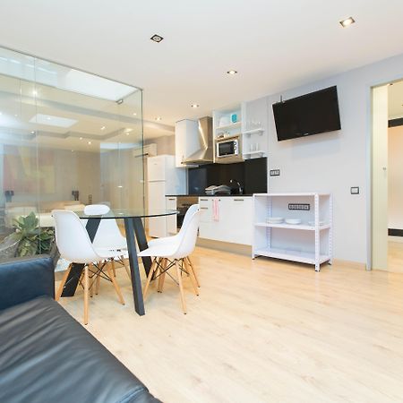 Ainb Sagrada Familia Apartments Barcellona Esterno foto