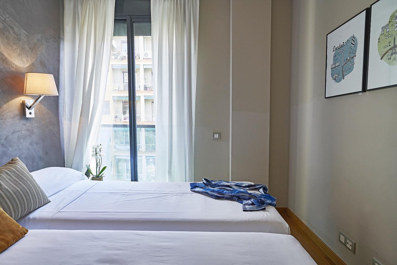 Ainb Sagrada Familia Apartments Barcellona Esterno foto